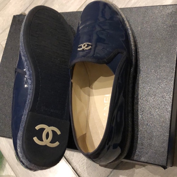 Authentic Chanel Navy Loafer - Picture 5 of 9